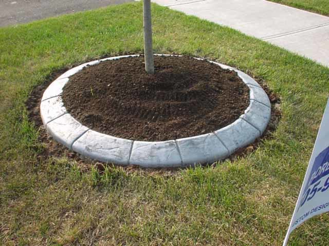 Concrete Curbs|Lawn Edging|Garden Edging|St.Catharines|Niagara|Welland